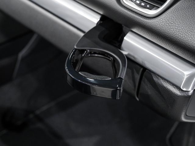 ７１８ボクスター ７１８ボクスター　スポーツクロノパッケージ　パワーステアリング　プラス　ポルシェアクティブサスペンションマネジメント　レーン　チェンジ　アシスト　パワーステアリングプラス　ペダル　フットレストアルミニウム（22枚目）