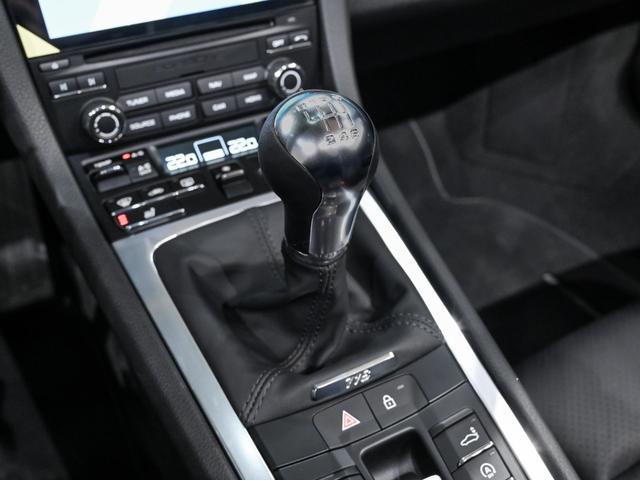 ７１８ボクスター ７１８ボクスター　スポーツクロノパッケージ　パワーステアリング　プラス　ポルシェアクティブサスペンションマネジメント　レーン　チェンジ　アシスト　パワーステアリングプラス　ペダル　フットレストアルミニウム（28枚目）
