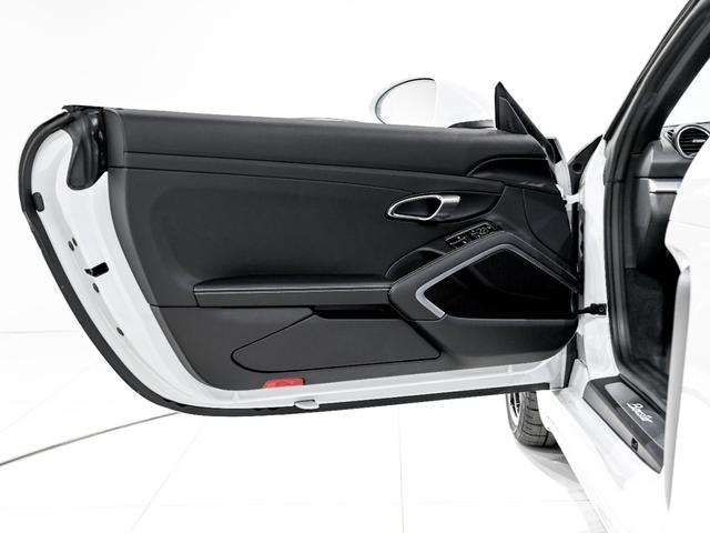 ７１８ボクスター ７１８ボクスター　スポーツクロノパッケージ　パワーステアリング　プラス　ポルシェアクティブサスペンションマネジメント　レーン　チェンジ　アシスト　パワーステアリングプラス　ペダル　フットレストアルミニウム（38枚目）