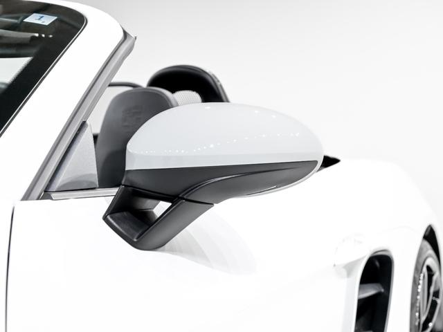 ７１８ボクスター ７１８ボクスター　スポーツクロノパッケージ　パワーステアリング　プラス　ポルシェアクティブサスペンションマネジメント　レーン　チェンジ　アシスト　パワーステアリングプラス　ペダル　フットレストアルミニウム（43枚目）