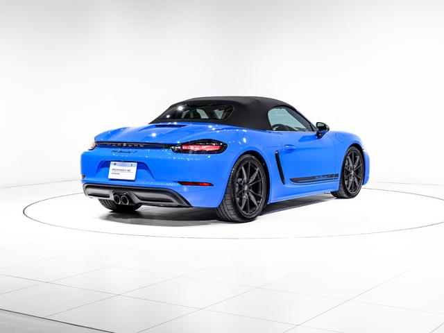 ７１８ボクスター ７１８ボクスターＴ　スポーツクロノパッケージ　７１８Ｔインテリア　パッケージ　ライトデザインパッケージ　レーン　チェンジ　アシスト　電動可倒式エクステリア　ミラー　Ｒａｃｅ－ＴｅｘのＧＴスポーツ　ステアリングホイール（5枚目）