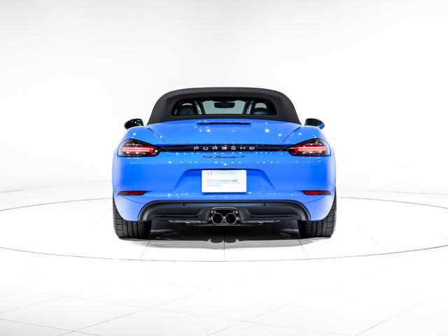 ７１８ボクスター ７１８ボクスターＴ　スポーツクロノパッケージ　７１８Ｔインテリア　パッケージ　ライトデザインパッケージ　レーン　チェンジ　アシスト　電動可倒式エクステリア　ミラー　Ｒａｃｅ－ＴｅｘのＧＴスポーツ　ステアリングホイール（6枚目）