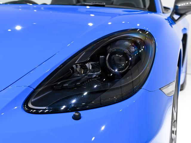 ７１８ボクスター ７１８ボクスターＴ　スポーツクロノパッケージ　７１８Ｔインテリア　パッケージ　ライトデザインパッケージ　レーン　チェンジ　アシスト　電動可倒式エクステリア　ミラー　Ｒａｃｅ－ＴｅｘのＧＴスポーツ　ステアリングホイール（17枚目）