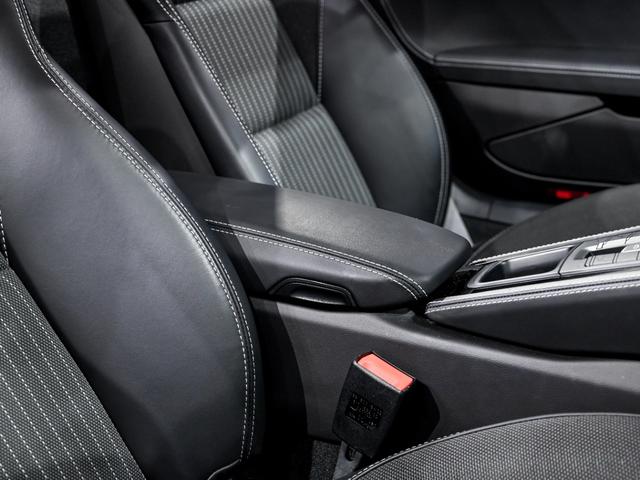 ７１８ボクスター ７１８ボクスターＴ　スポーツクロノパッケージ　７１８Ｔインテリア　パッケージ　ライトデザインパッケージ　レーン　チェンジ　アシスト　電動可倒式エクステリア　ミラー　Ｒａｃｅ－ＴｅｘのＧＴスポーツ　ステアリングホイール（32枚目）