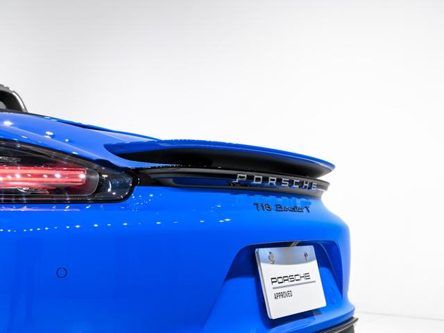 ７１８ボクスター ７１８ボクスターＴ　スポーツクロノパッケージ　７１８Ｔインテリア　パッケージ　ライトデザインパッケージ　レーン　チェンジ　アシスト　電動可倒式エクステリア　ミラー　Ｒａｃｅ－ＴｅｘのＧＴスポーツ　ステアリングホイール（44枚目）