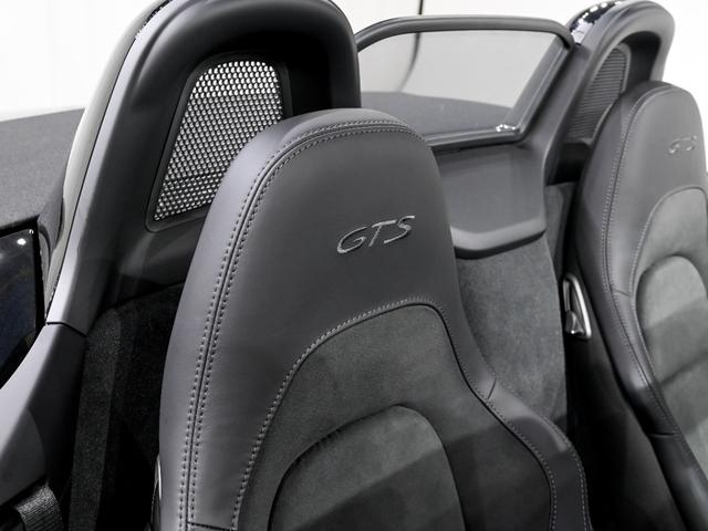 ７１８ボクスター ７１８ボクスターＧＴＳ　４．０　スポーツクロノパッケージ　シートヒーター　レーン　チェンジ　アシスト　ロールオーバー　バー　エクステリア同色塗装　シートヒーター　ストレージパッケージ　バイキセノンヘッドライト　ティンテッド　ＰＤＬＳ（35枚目）