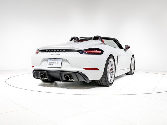 ７１８スパイダー ７１８スパイダー　６ＭＴ　スポーツクロノパッケージ　シートヒーター　ＰＡＳＭ　２０インチ　７１８　Ｓｐｙｄｅｒホイール　シートヒーター　スモーカーパッケージ　ストレージパッケージ　フロアマット　スポーツクロノパッケージ（20枚目）