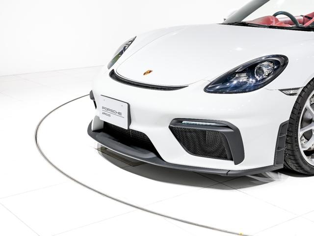 ７１８スパイダー ７１８スパイダー　６ＭＴ　スポーツクロノパッケージ　シートヒーター　ＰＡＳＭ　２０インチ　７１８　Ｓｐｙｄｅｒホイール　シートヒーター　スモーカーパッケージ　ストレージパッケージ　フロアマット　スポーツクロノパッケージ（38枚目）