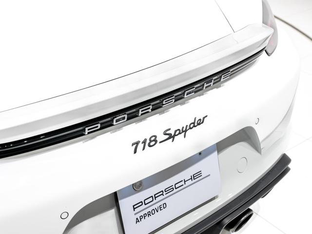 ７１８スパイダー ７１８スパイダー　６ＭＴ　スポーツクロノパッケージ　シートヒーター　ＰＡＳＭ　２０インチ　７１８　Ｓｐｙｄｅｒホイール　シートヒーター　スモーカーパッケージ　ストレージパッケージ　フロアマット　スポーツクロノパッケージ（41枚目）