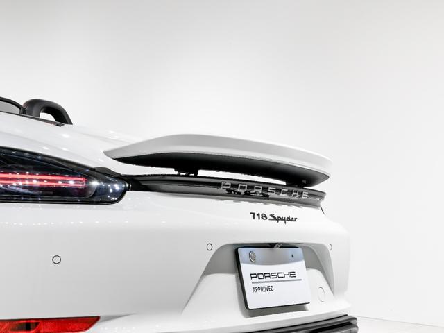 ７１８スパイダー ７１８スパイダー　６ＭＴ　スポーツクロノパッケージ　シートヒーター　ＰＡＳＭ　２０インチ　７１８　Ｓｐｙｄｅｒホイール　シートヒーター　スモーカーパッケージ　ストレージパッケージ　フロアマット　スポーツクロノパッケージ（42枚目）