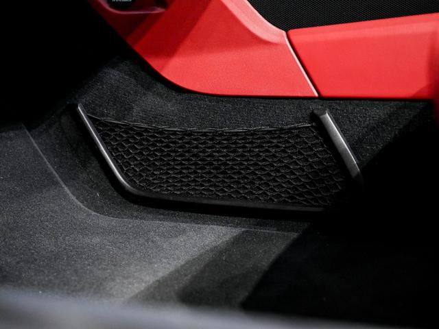 ７１８ボクスター ７１８ボクスターＧＴＳ　４．０　スポーツクロノパッケージ　ＢＯＳＥサラウンド　サウンド　システム　ＰＡＳＭ　パワーステアリング　プラス　ストレージパッケージ　スポーツクロノパッケージ　シートヒーター　レーン　チェンジ　アシスト（22枚目）