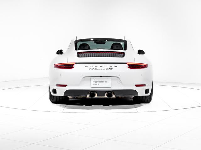 ９１１ ９１１カレラＧＴＳ　パワーステアリングプラス　助手席ラゲッジネット　ペイントサイドスカート　プライバシーガラス　シートヒーター　フロアマット　インテリア　ブラック　アルカンターラ（6枚目）