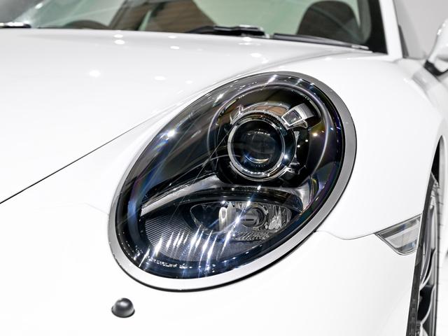 ９１１ ９１１カレラＧＴＳ　パワーステアリングプラス　助手席ラゲッジネット　ペイントサイドスカート　プライバシーガラス　シートヒーター　フロアマット　インテリア　ブラック　アルカンターラ（17枚目）