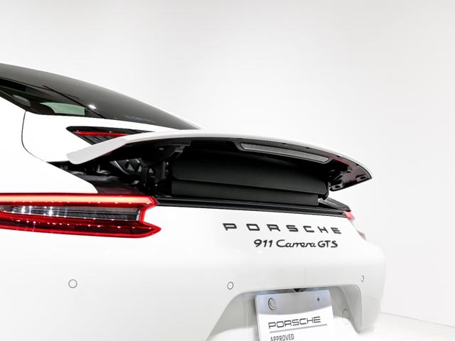 ９１１ ９１１カレラＧＴＳ　パワーステアリングプラス　助手席ラゲッジネット　ペイントサイドスカート　プライバシーガラス　シートヒーター　フロアマット　インテリア　ブラック　アルカンターラ（45枚目）