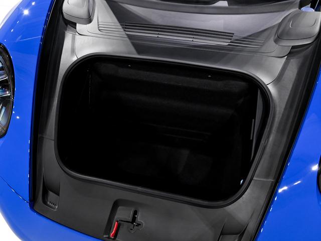 ９１１ ９１１カレラ　スポクロ　スポエグ　エクステリアパッケージ　エクステリアパッケージ　２０／２１インチ　ＲＳ　Ｓｐｙｄｅｒ　ホイール　パワーステアリングプラス　助手席フットウェルストレージネット　シートヒーター（15枚目）