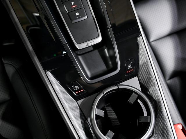 ９１１ ９１１カレラ　スポクロ　スポエグ　エクステリアパッケージ　エクステリアパッケージ　２０／２１インチ　ＲＳ　Ｓｐｙｄｅｒ　ホイール　パワーステアリングプラス　助手席フットウェルストレージネット　シートヒーター（29枚目）