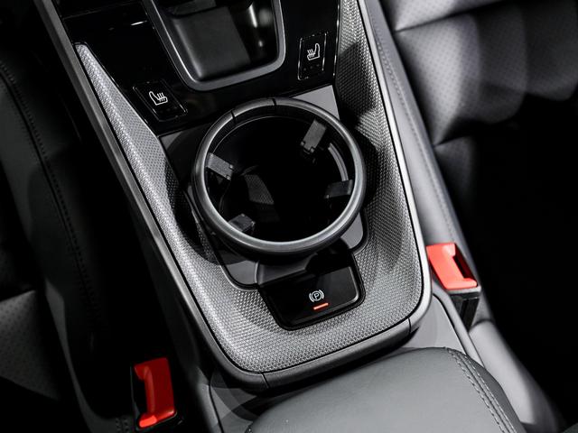 ９１１ ９１１カレラ　スポクロ　スポエグ　エクステリアパッケージ　エクステリアパッケージ　２０／２１インチ　ＲＳ　Ｓｐｙｄｅｒ　ホイール　パワーステアリングプラス　助手席フットウェルストレージネット　シートヒーター（30枚目）
