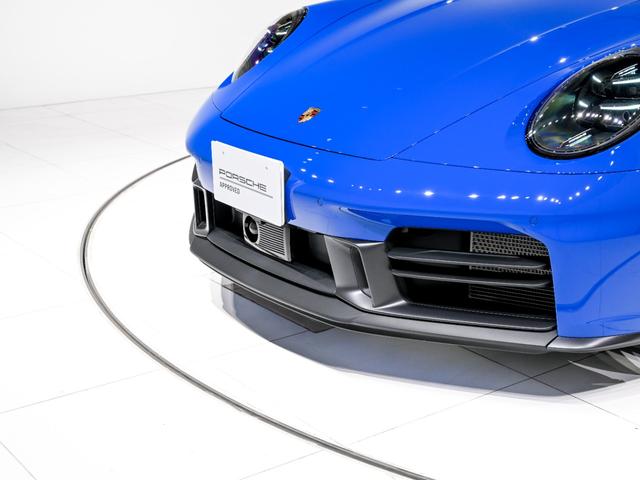 ９１１ ９１１カレラ　スポクロ　スポエグ　エクステリアパッケージ　エクステリアパッケージ　２０／２１インチ　ＲＳ　Ｓｐｙｄｅｒ　ホイール　パワーステアリングプラス　助手席フットウェルストレージネット　シートヒーター（43枚目）