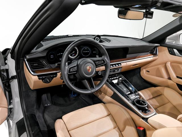 ９１１ ９１１タルガ４Ｓ　スポクロ　スポエグ　ＳｐｏｒｔＤｅｓｉｇｎ　パッケージ　フロント　アクスル　リフト　システム　パワーステアリング　プラスシートヒーター　シートベンチレーション　ＢＯＳＥサラウンドサウンドシステム（9枚目）