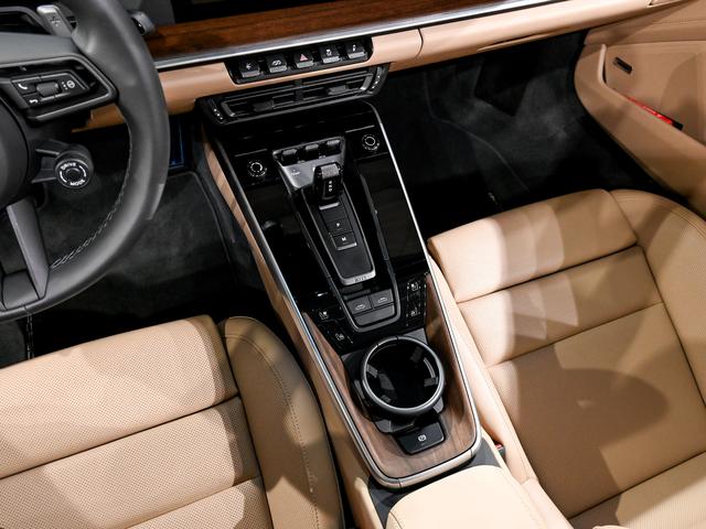 ９１１ ９１１タルガ４Ｓ　スポクロ　スポエグ　ＳｐｏｒｔＤｅｓｉｇｎ　パッケージ　フロント　アクスル　リフト　システム　パワーステアリング　プラスシートヒーター　シートベンチレーション　ＢＯＳＥサラウンドサウンドシステム（12枚目）