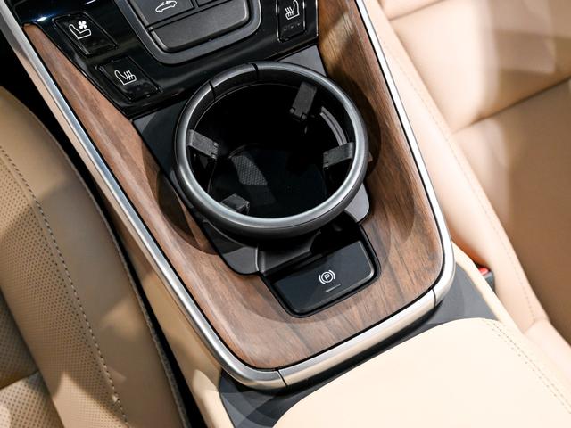 ９１１ ９１１タルガ４Ｓ　スポクロ　スポエグ　ＳｐｏｒｔＤｅｓｉｇｎ　パッケージ　フロント　アクスル　リフト　システム　パワーステアリング　プラスシートヒーター　シートベンチレーション　ＢＯＳＥサラウンドサウンドシステム（30枚目）