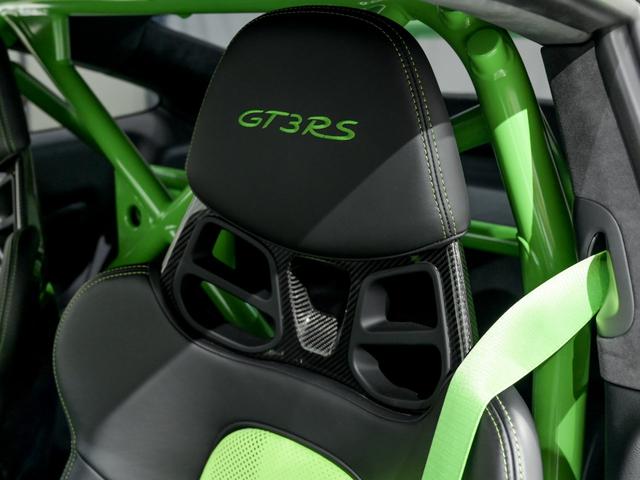 ９１１ ９１１ＧＴ３ＲＳ　クロノ　パッケージ　クラブスポーツパッケージ　ＰＣＣＢ　フロント　アクスル　リフト　システム　２０インチ　ＧＴ３　ＲＳホイール　フロアマット　プライバシーガラス（34枚目）