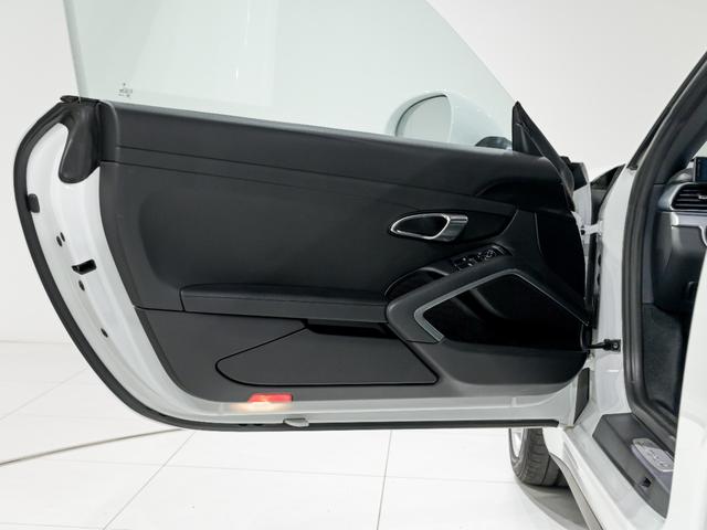 ９１１ ９１１カレラ　スポーツクロノパッケージ　パワーステアリングプラス　シートヒーター　クルーズコントロール　シートヒーター　助手席ラゲッジネット　フロアマット　１９ｉｎ　Ｃａｒｒｅｒａホイール（41枚目）