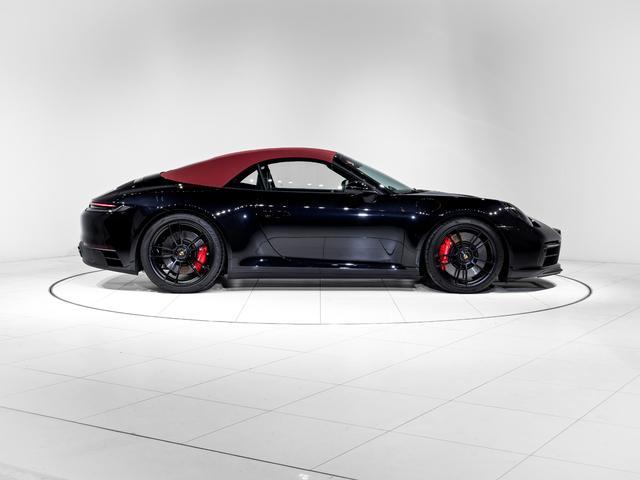 ９１１ ９１１カレラＧＴＳ　カブリオレ　フロントリフター　ＢＯＳＥサラウンドサウンドシステム　アダプティブクルーズコントロール　トラフィックジャムアシスト　ストレージパッケージ　シートヒーター　ＬＥＤヘッドライトＰＤＬＳ＋ティンテッド（4枚目）