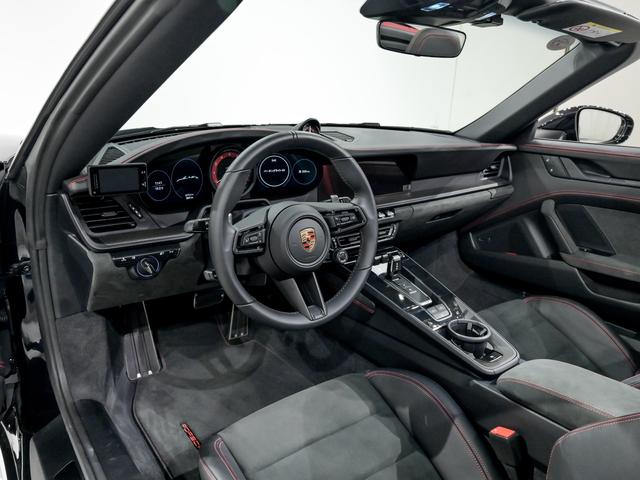 ９１１ ９１１カレラＧＴＳ　カブリオレ　フロントリフター　ＢＯＳＥサラウンドサウンドシステム　アダプティブクルーズコントロール　トラフィックジャムアシスト　ストレージパッケージ　シートヒーター　ＬＥＤヘッドライトＰＤＬＳ＋ティンテッド（9枚目）