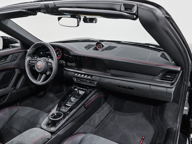 ９１１ ９１１カレラＧＴＳ　カブリオレ　フロントリフター　ＢＯＳＥサラウンドサウンドシステム　アダプティブクルーズコントロール　トラフィックジャムアシスト　ストレージパッケージ　シートヒーター　ＬＥＤヘッドライトＰＤＬＳ＋ティンテッド（14枚目）