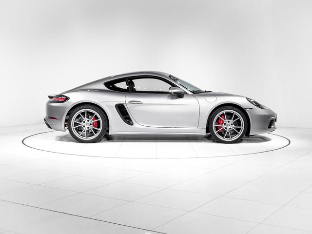718ケイマン 718ケイマンS スポーツクロノ パッケージ パワーステアリングプラス シートヒーター 20inc Carrera S ホイール 電動可倒式ドアミラー 助手席ラゲッジネット フロアマット(4枚目)