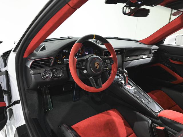 911 911GT2 RS ヴァイザッハPKG クラブスポーツPKG スポーツクロノPKG フロントリフトシステム LEDメインブラックヘッドライトPDLS スモーカーパッケージ ライトデザインパッケージ(9枚目)