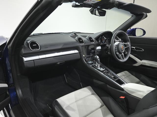 718ボクスター 718ボクスター スポーツクロノPKG SportDesignPKG パワーステアリング+ ヒーター付マルチファンクション ステアリングホイール シートヒーター LEDヘッドライトPDLS(14枚目)