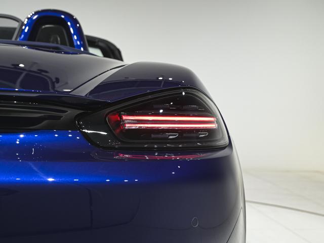 718ボクスター 718ボクスター スポーツクロノPKG SportDesignPKG パワーステアリング+ ヒーター付マルチファンクション ステアリングホイール シートヒーター LEDヘッドライトPDLS(18枚目)
