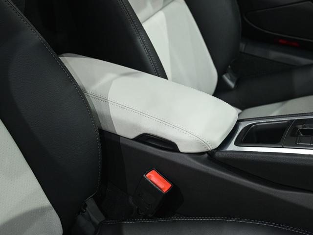 718ボクスター 718ボクスター スポーツクロノPKG SportDesignPKG パワーステアリング+ ヒーター付マルチファンクション ステアリングホイール シートヒーター LEDヘッドライトPDLS(30枚目)