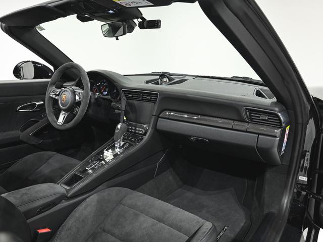 911 カブリオレ カレラ4 GTS カーボンインテリアPKG BOSEサラウンドサウンドシステム パワーステアリングプラス LED ヘッドライトPDLS シートヒーター リアアクセルステアリング 20in 911Turbo Sホイール(14枚目)