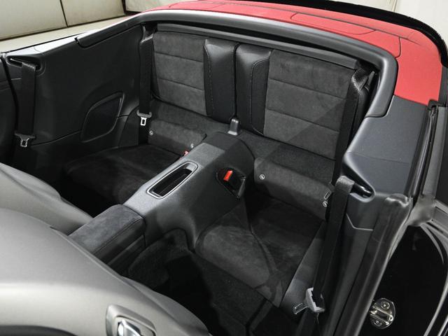 911 カブリオレ カレラ4 GTS カーボンインテリアPKG BOSEサラウンドサウンドシステム パワーステアリングプラス LED ヘッドライトPDLS シートヒーター リアアクセルステアリング 20in 911Turbo Sホイール(36枚目)