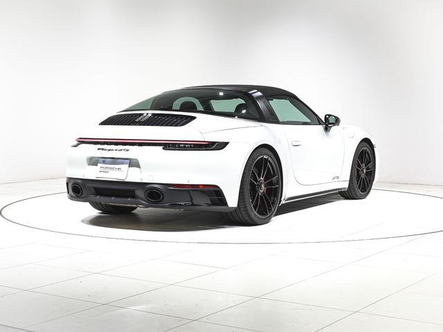 911 911タルガ4GTS BOSEサラウンドサウンドシステム パワーステアリング+ ライトデザインPKG エクステンデッドマットカーボンインテリアPKG LEDヘッドライトPDLS+ シートヒーター(5枚目)