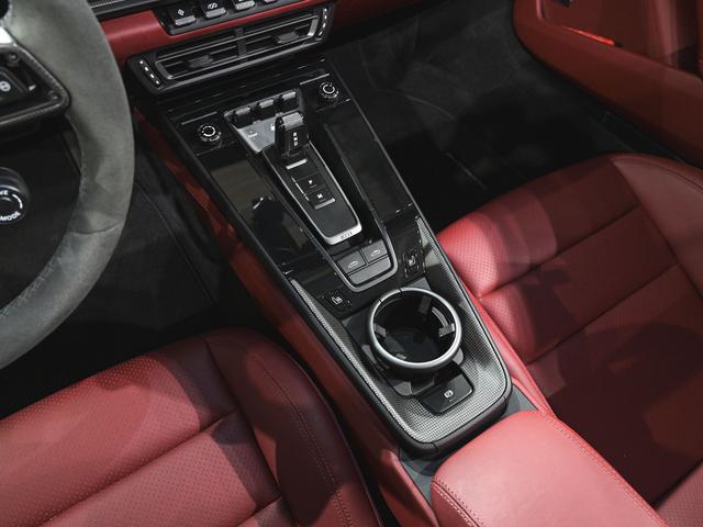 911 911タルガ4GTS BOSEサラウンドサウンドシステム パワーステアリング+ ライトデザインPKG エクステンデッドマットカーボンインテリアPKG LEDヘッドライトPDLS+ シートヒーター(12枚目)