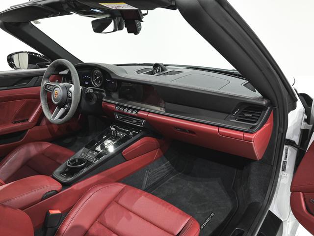 911 911タルガ4GTS BOSEサラウンドサウンドシステム パワーステアリング+ ライトデザインPKG エクステンデッドマットカーボンインテリアPKG LEDヘッドライトPDLS+ シートヒーター(14枚目)