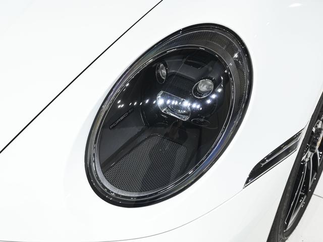 911 911タルガ4GTS BOSEサラウンドサウンドシステム パワーステアリング+ ライトデザインPKG エクステンデッドマットカーボンインテリアPKG LEDヘッドライトPDLS+ シートヒーター(17枚目)