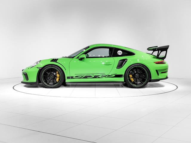 ９１１ ＧＴ３　ＲＳ　ＰＤＫ　クロノ　パッケージ　クラブスポーツパッケージ　ＰＣＣＢ　フロントアクスルリフトシステム　２０インチ　ＧＴ３　ＲＳホイール　プライバシーガラス　フロアマット　フルバケットシート（8枚目）