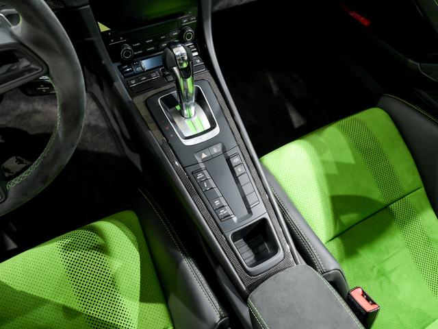 ９１１ ＧＴ３　ＲＳ　ＰＤＫ　クロノ　パッケージ　クラブスポーツパッケージ　ＰＣＣＢ　フロントアクスルリフトシステム　２０インチ　ＧＴ３　ＲＳホイール　プライバシーガラス　フロアマット　フルバケットシート（12枚目）