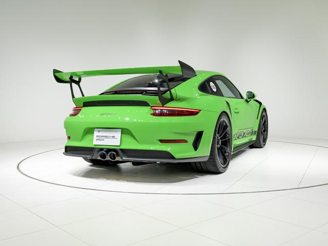 ９１１ ＧＴ３　ＲＳ　ＰＤＫ　クロノ　パッケージ　クラブスポーツパッケージ　ＰＣＣＢ　フロントアクスルリフトシステム　２０インチ　ＧＴ３　ＲＳホイール　プライバシーガラス　フロアマット　フルバケットシート（20枚目）