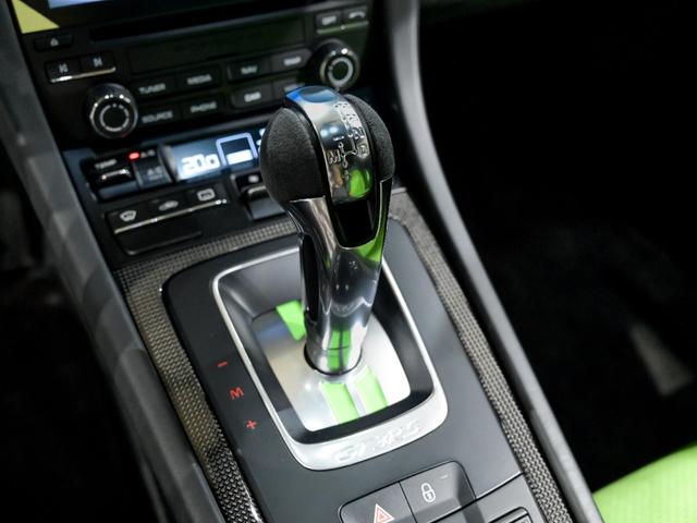 ９１１ ＧＴ３　ＲＳ　ＰＤＫ　クロノ　パッケージ　クラブスポーツパッケージ　ＰＣＣＢ　フロントアクスルリフトシステム　２０インチ　ＧＴ３　ＲＳホイール　プライバシーガラス　フロアマット　フルバケットシート（28枚目）