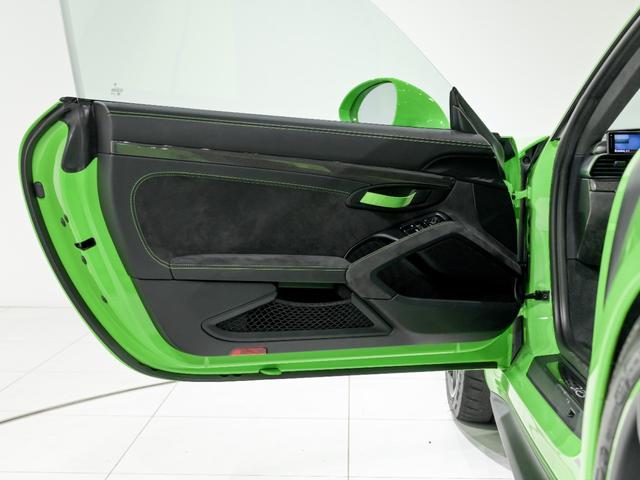 ９１１ ＧＴ３　ＲＳ　ＰＤＫ　クロノ　パッケージ　クラブスポーツパッケージ　ＰＣＣＢ　フロントアクスルリフトシステム　２０インチ　ＧＴ３　ＲＳホイール　プライバシーガラス　フロアマット　フルバケットシート（36枚目）