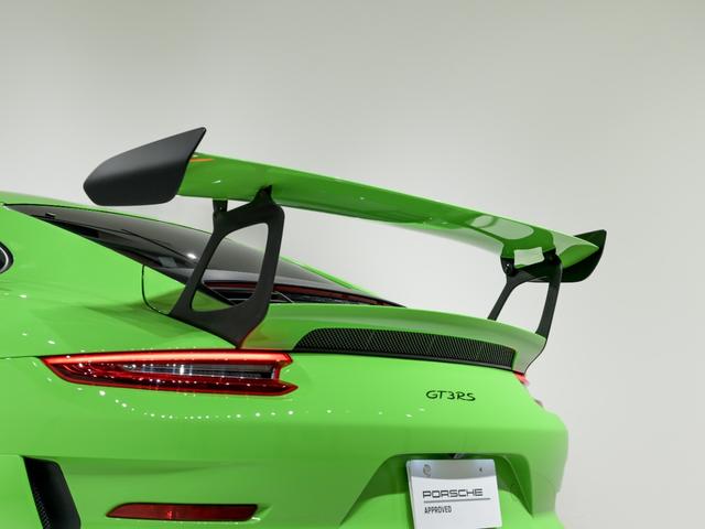 ９１１ ＧＴ３　ＲＳ　ＰＤＫ　クロノ　パッケージ　クラブスポーツパッケージ　ＰＣＣＢ　フロントアクスルリフトシステム　２０インチ　ＧＴ３　ＲＳホイール　プライバシーガラス　フロアマット　フルバケットシート（42枚目）