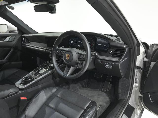 ９１１ ９１１カレラ　スポクロ　スポエグ　シートベンチレーション　ストレージＰＫＧ　ライバシーガラス　ＥｘｃｌｕｓｉｖｅＤｅｓｉｇｎテールライト　シートヒーター　シートベンチレーション　レーン　キーピングアシスト　ＡＣＣ（9枚目）