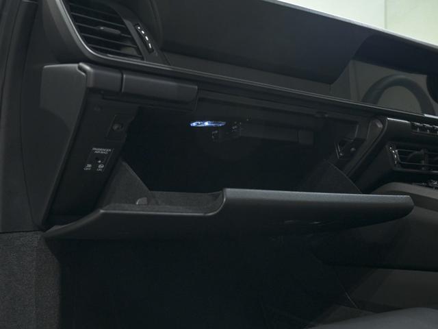 ９１１ ９１１カレラ　スポクロ　スポエグ　シートベンチレーション　ストレージＰＫＧ　ライバシーガラス　ＥｘｃｌｕｓｉｖｅＤｅｓｉｇｎテールライト　シートヒーター　シートベンチレーション　レーン　キーピングアシスト　ＡＣＣ（21枚目）