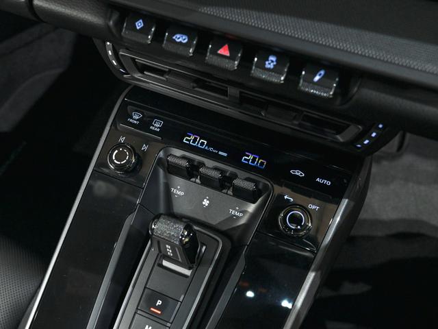 ９１１ ９１１カレラ　スポクロ　スポエグ　シートベンチレーション　ストレージＰＫＧ　ライバシーガラス　ＥｘｃｌｕｓｉｖｅＤｅｓｉｇｎテールライト　シートヒーター　シートベンチレーション　レーン　キーピングアシスト　ＡＣＣ（27枚目）